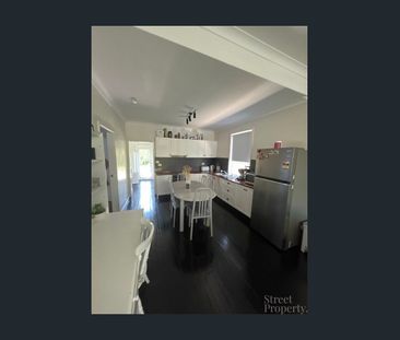 Refurbished Home With Character - Photo 6