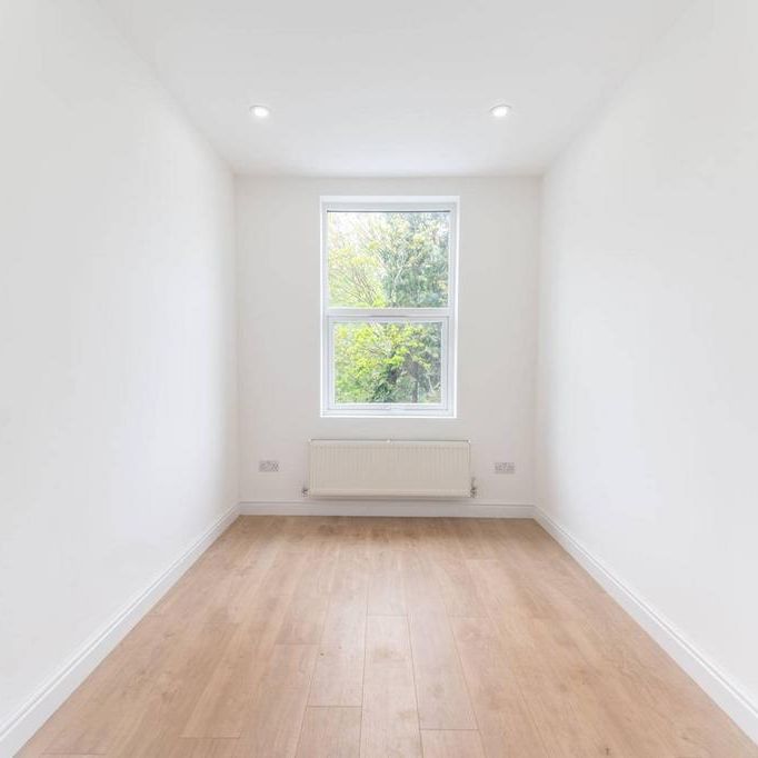 3 bedroom flat to rent - Photo 1