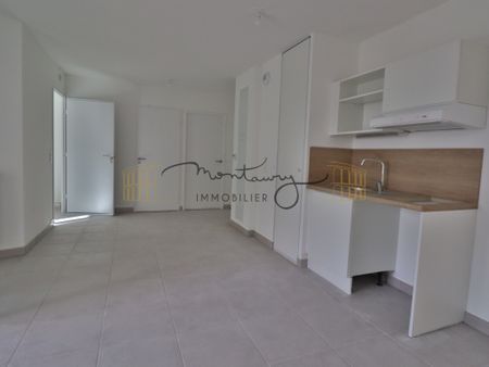 Location Appartement 2 pièces 46m² NIMES 30000 - Photo 2