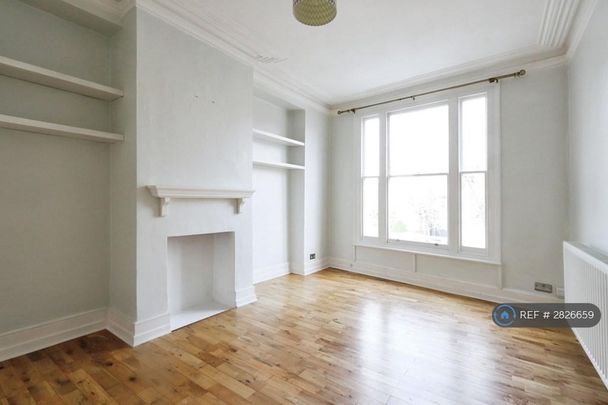 3 bedroom flat to rent - Photo 1