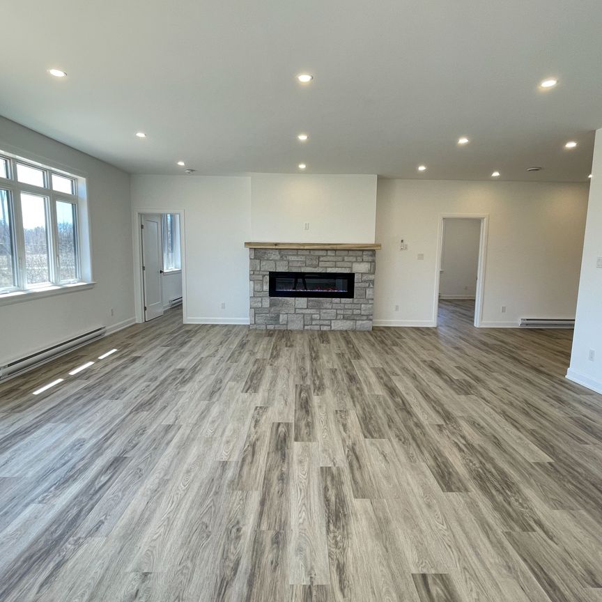 For Lease - 293 Flat Rapids Road Unit# A, McNab/Braeside, Ontario - Photo 1