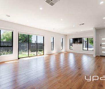 12 Adelong Avenue, Wollert - Photo 3