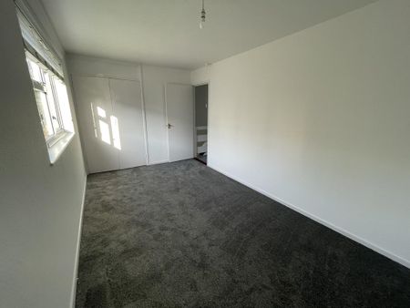 2 bedroom semi-detached house to rent - Photo 3