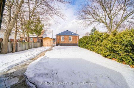 For Lease - 221 St Lawrence Street Unit# Upper Floor, Whitby, Ontario - Photo 4