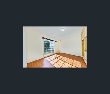 WELL MAINTAINED 4 BEDROOM FAMILY HOME! - Photo 4