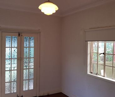 114 Sherwood Road, Toowong, QLD 4066 - Photo 6