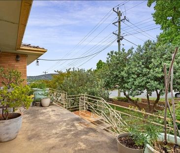 Spacious 3-bedroom Home With Panoramic Views - Photo 1