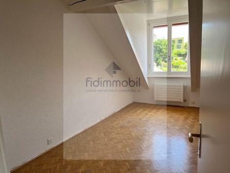 Appartement de 5 pièces en plein coeur de St-Blaise - Foto 3