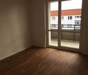 Bezugsfertige Wohnung mit großzügigem Balkon! Rufen Sie an 0160 905... - Photo 1