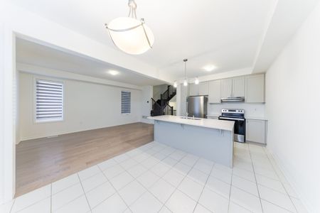 For Lease - 1493 Hawktail Path, Pickering, Ontario - Photo 4