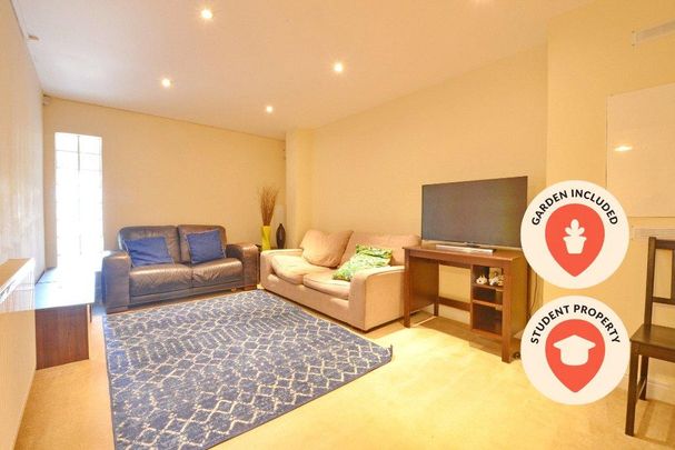 5 bedroom terraced house to rent - Photo 1