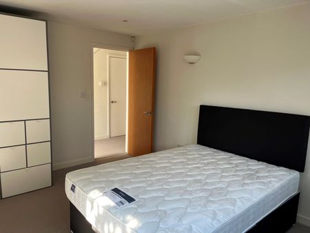 2 Bed Detached House, Tooting Bec Road, SW17 - Photo 3