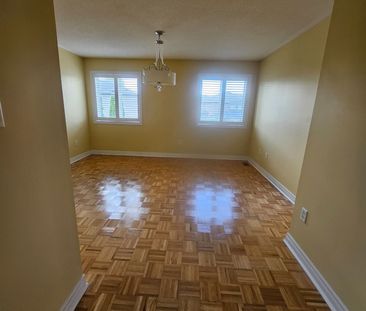 For Lease - 94 Sunridge Street, Richmond Hill, Ontario - Photo 6