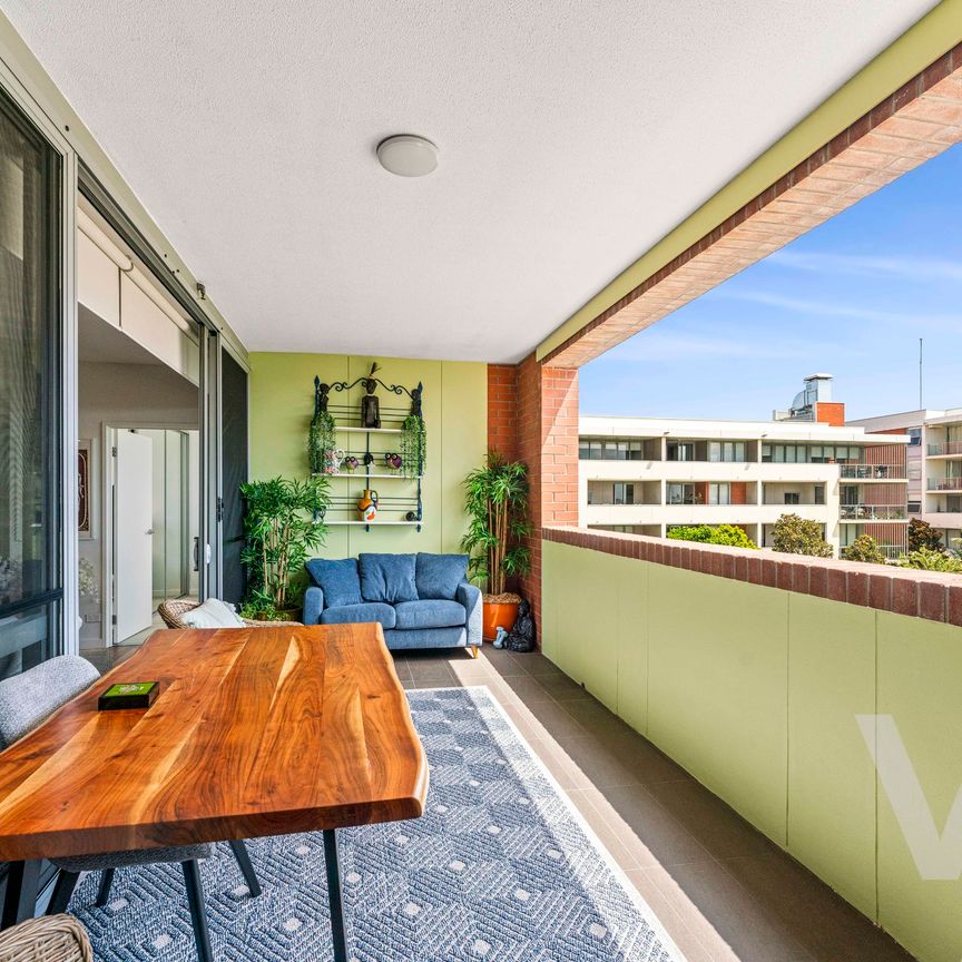 606/23 Ravenshaw Street, Newcastle West - Photo 1