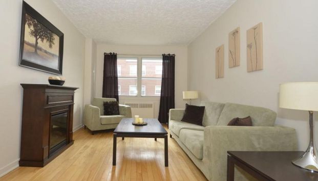 Lakefront Apartments - Photo 1