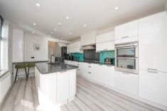 1 bed Room for Rent - Photo 1