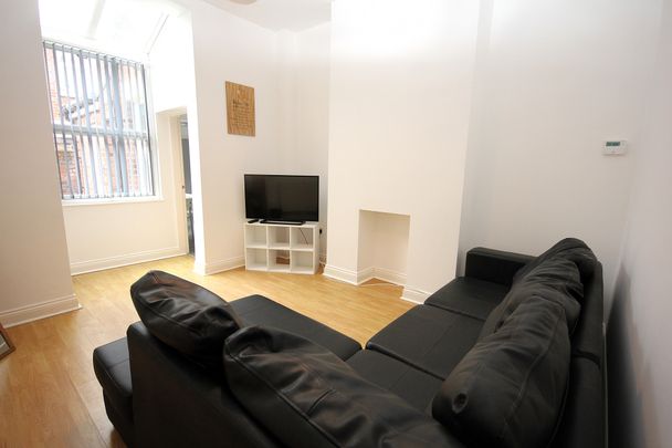 Lowndes Street, Preston - Photo 1