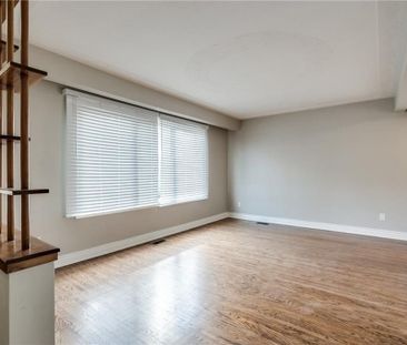 For Lease - 116 Mohawk Road, Hamilton, Ontario - Photo 4