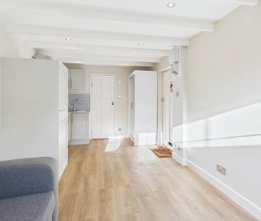 Farthing Green Lane, Stoke Poges,SL2 - Photo 2