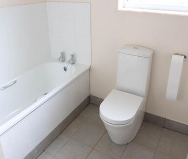 5 bedroom detached house to rent - Photo 6