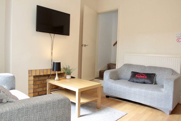 Edward Road (3 bed) - Photo 1