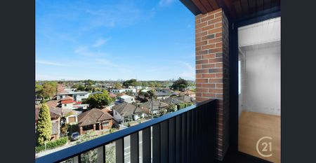 Contemporary Living Meets Serenity - Photo 5