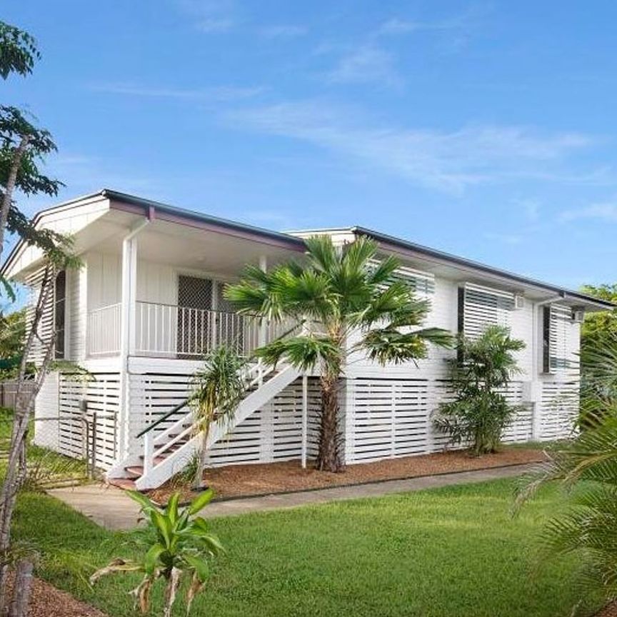 Spacious & Welcoming Family Home - Photo 1