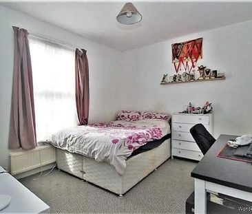 3 bedroom property to rent in Reading - Photo 4