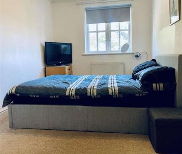 Ravenscar Road, Surbiton, KT6 - Photo 4