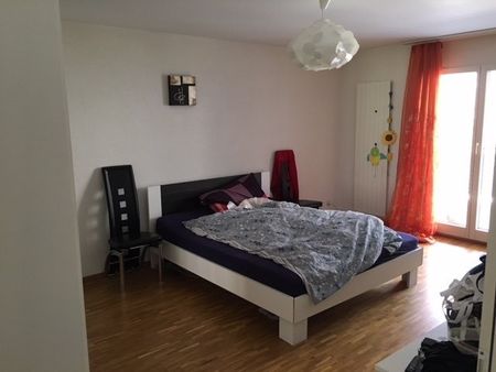 Bel appartement 4.5 pièces d’une grande superficie - Photo 4