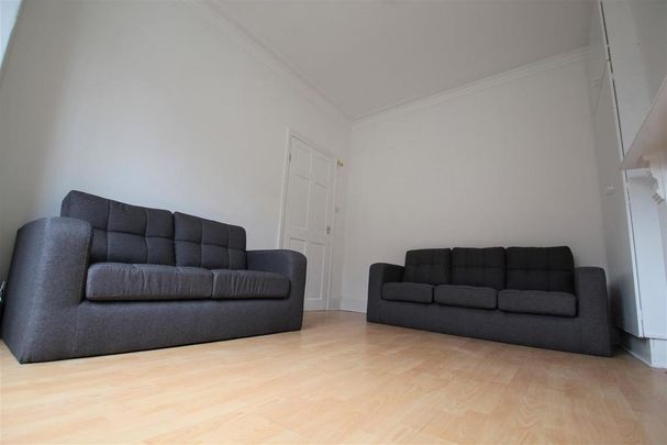 4 bedroom terraced house to rent - Photo 1