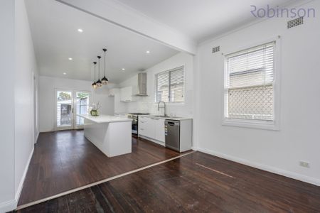 Renovated three bedroom home - Photo 5
