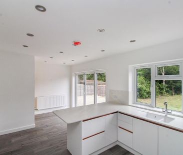 3 bedroom detached bungalow to rent - Photo 6