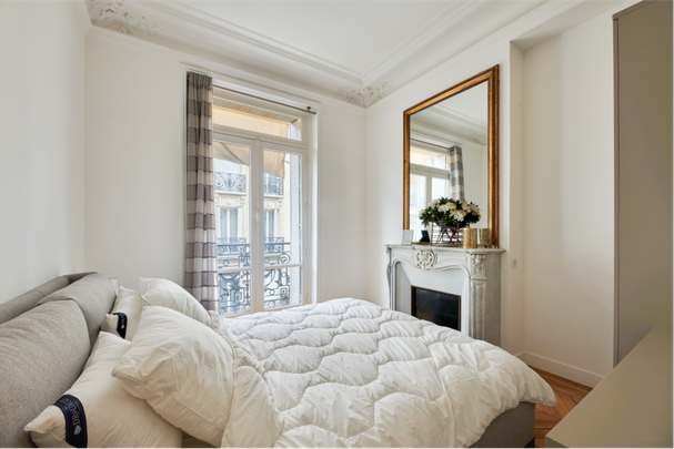 Paris 8 - Triangle d’or - Photo 1