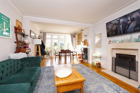 3 bedroom semi-detached house to rent - Photo 2