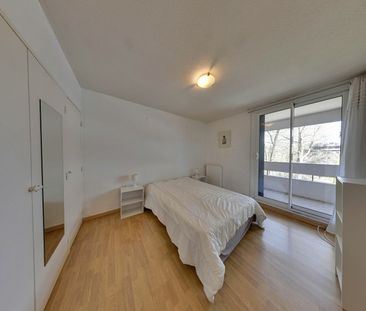 Entre Facs et Centre ville, en 4ème étage avec ascenseur, T4 entièrement meublé avec 20m² de Balcon, - Photo 1