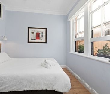 Furnished or Unfurnished Renovated Art Deco Two Bedroom Apartment - Photo 6