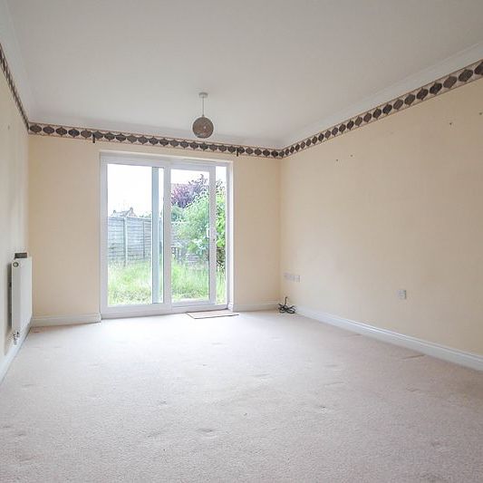 4 bedroom house to rent Collingwood Drive, Longstanton, Cambridge, CB24 - Photo 1