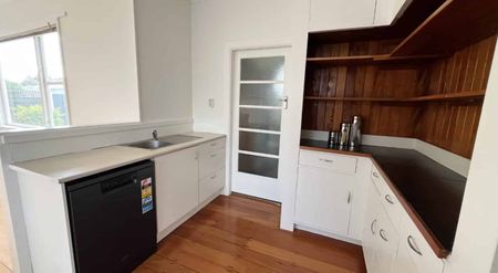 FIVE BEDROOM - CITY CENTRE - Photo 2