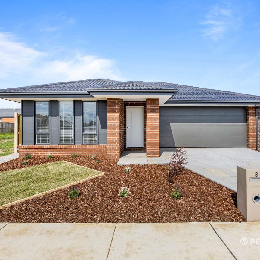 8 Nevado Avenue, Winter Valley VIC 3358 - House For Rent | Domain - Photo 1
