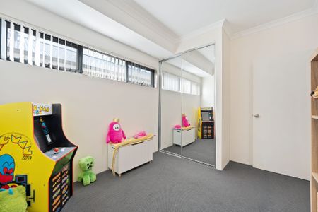 Lovely Family Home in Baldivis - Photo 4