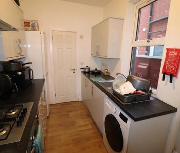 4 bedroom house share to rent - Photo 2