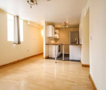 1 bed Apartment for Rent - Photo 5