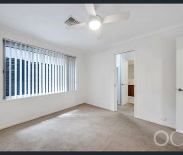 Open the Door to Coastal Calm - Photo 5