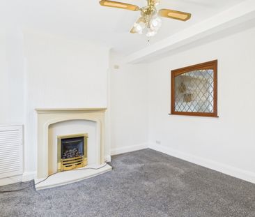 42 Avondale Street, Standish, Wigan, WN6 0LF - Photo 2