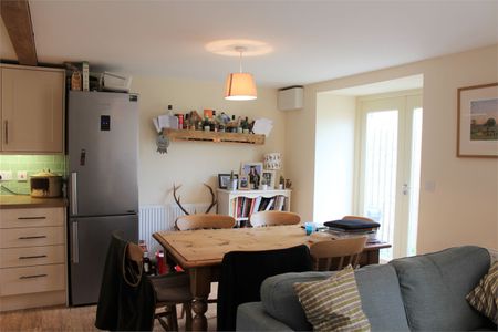 Hele Manor Barns, Hele, Taunton - Photo 2