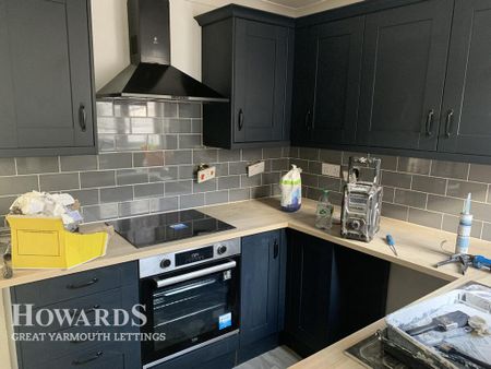 2 bedroom terraced house to rent - Photo 3