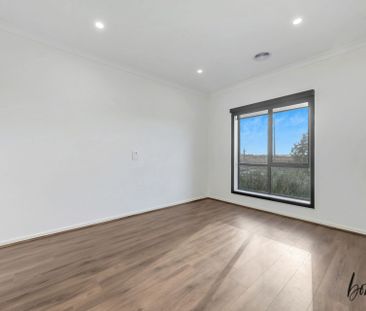 Impressive 3BR Home: Stylish, Comfortable, and Ready for You! - Photo 3