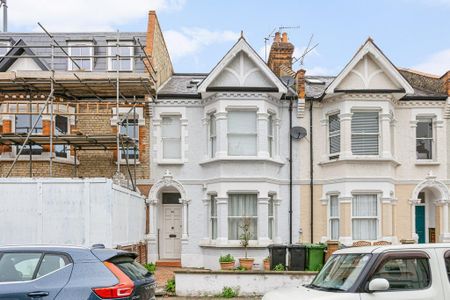 4 bedroom flat to rent - Photo 4