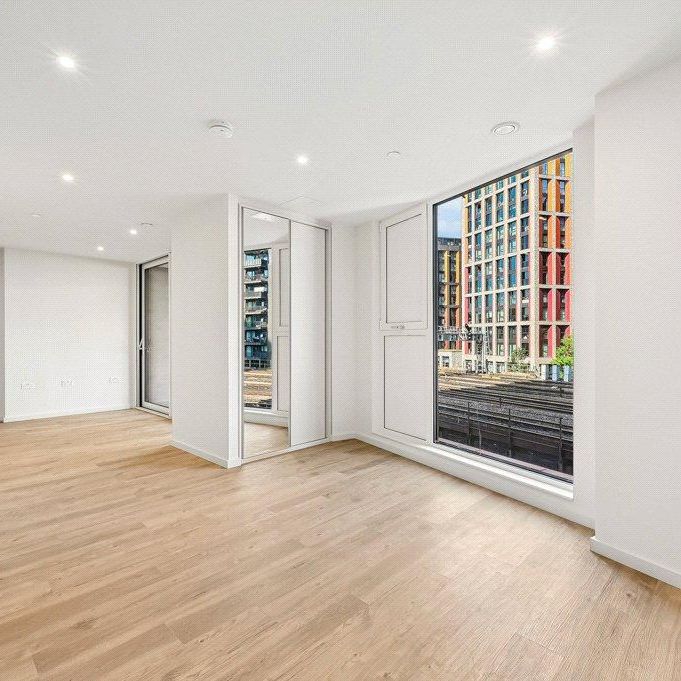 Studio to rent - Photo 1